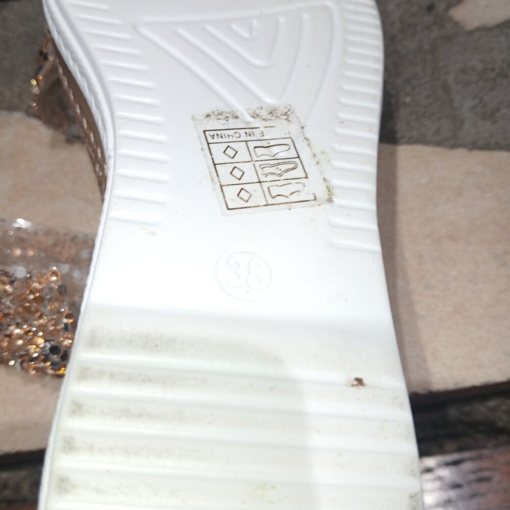 Sandals - Picture 3 of 3